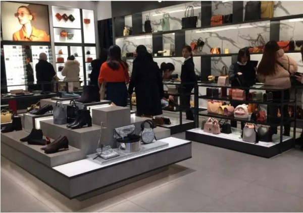 被央视点名！又一行业被曝光9成都是假货 消费者却自愿被割韭菜